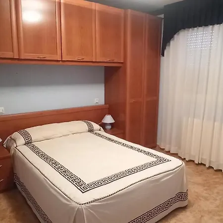 Fuente Clavel Holiday home Valdefuentes de Sangusin