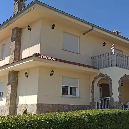 Fuente Clavel Holiday home Valdefuentes de Sangusin