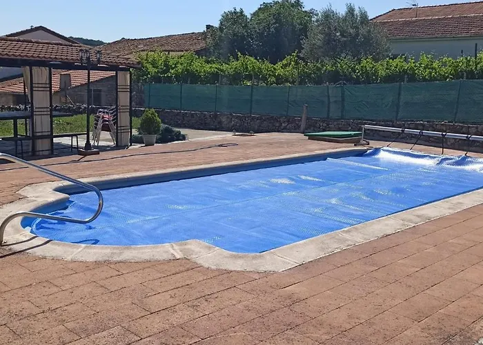 Fuente Clavel Casa de Férias